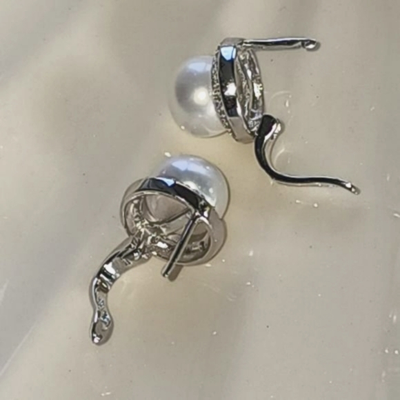 925S Sterling Silver Cultured White‎ Button Freshwater Pearl Leverback Earrings - Picture 12 of 13